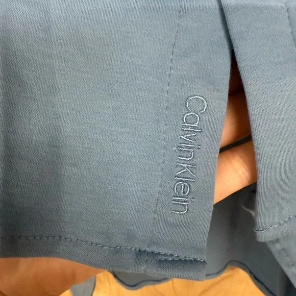 Calvin Klein Men's Liquid Touch Solid Knit Short Sleeve Shirt Blue Large - Picture 5 of 9
